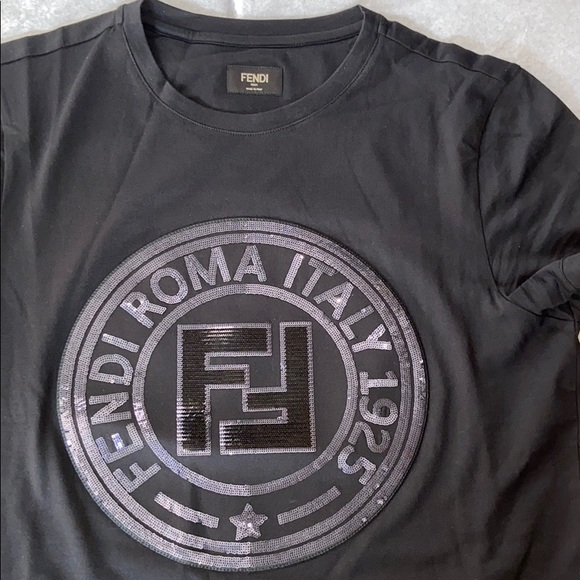 FENDI MEN T-SHIRT BLACK CIRCLE LOGO SIZE SMALL NEW - Picture 3 of 8